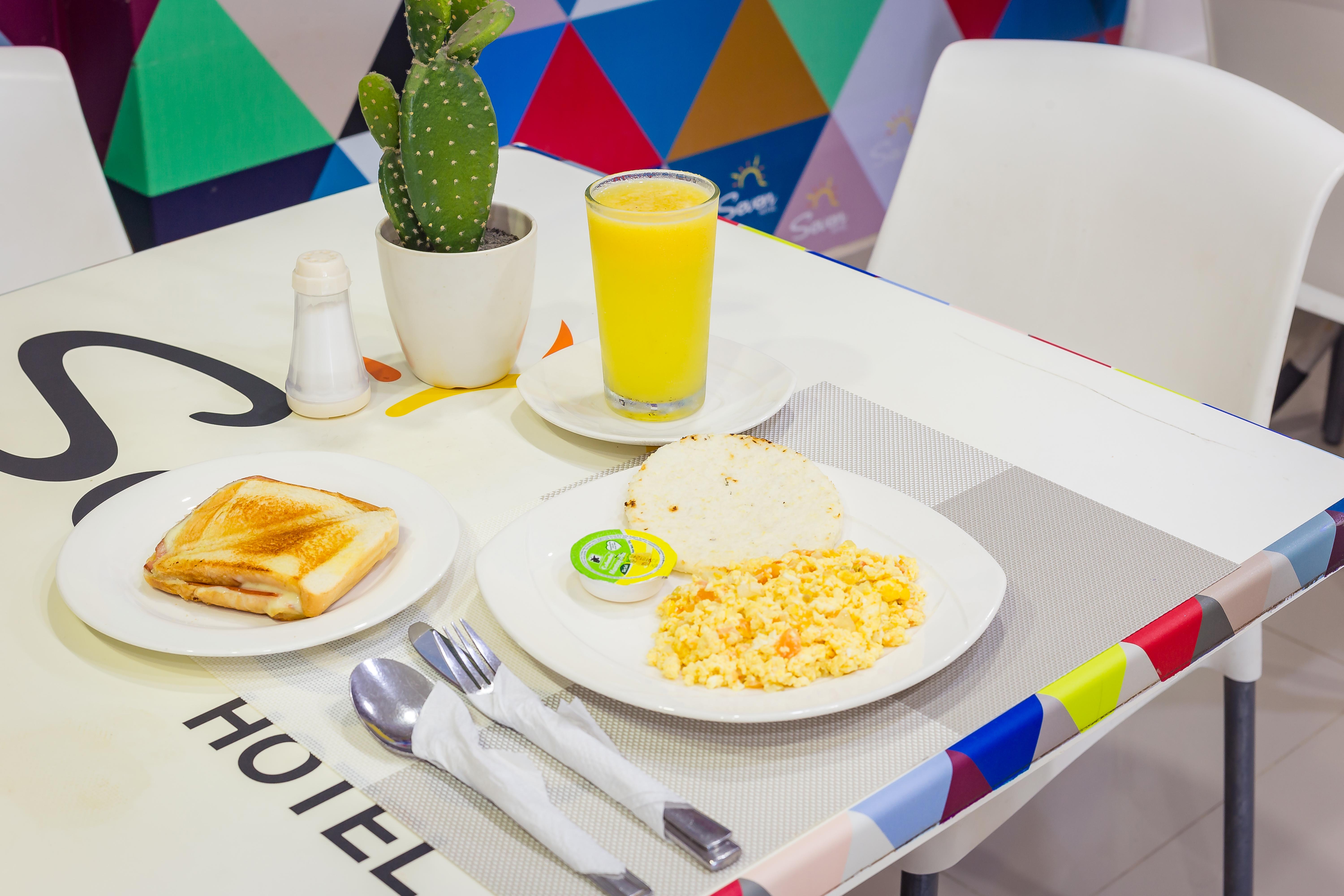 Hotel Seven Montería Kültér fotó
